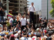 Guaidó llamó a un paro escalonado para que renuncie Maduro
