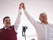 AMLO y el «superfarmacéutico» Carlos Lomelí