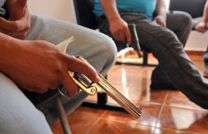 Comerciantes poblanos, hartos de las extorsiones de grupos armados