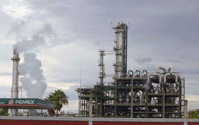 Filial de Pemex recibe multa de 34 mdp de la CNH