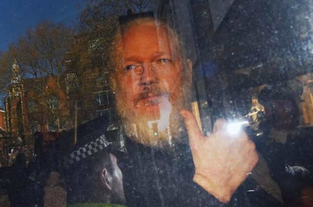 Justicia sueca reabre caso de violación contra Assange Justicia sueca reabre caso de violación contra Assange