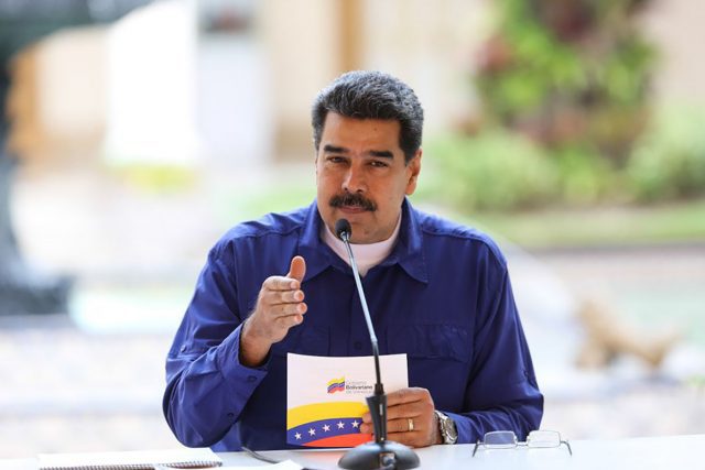Maduro denuncia bloqueo de barcos con gasolina que llegarían a Venezuela