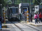 Tren Ligero dejará de dar servicio en 10 de sus estaciones Del 1 de julio al 31 de diciembre el Tren Ligero cerrará sus puertas de Taxqueña al Estadio Azteca