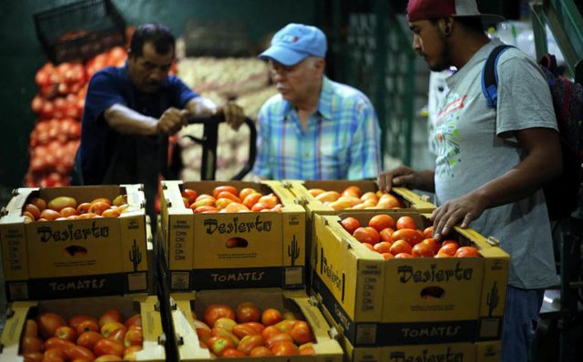 EUA impone arancel de 17.5% a jitomate mexicano; SE lamenta la decisión EUA impone arancel de 17.5% a jitomate mexicano; SE lamenta la decisión