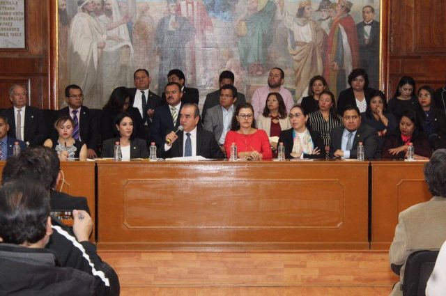 Diputados de Morena fueron sancionados por aprobar aumento a refrendo