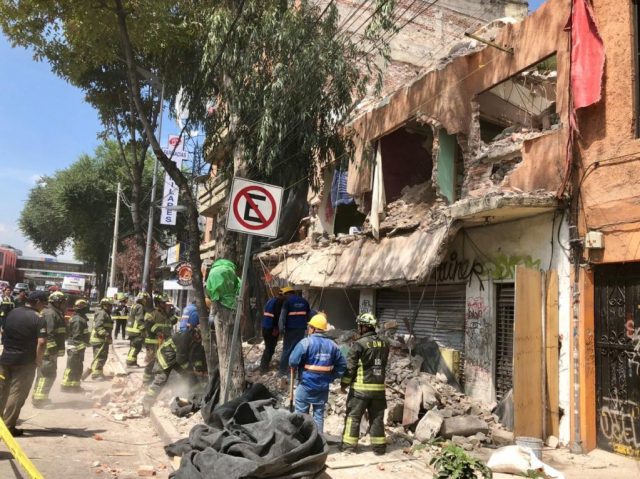 Colapsa edificio dañado por los sismos de 2017 en la Portales Protección Civil descartó la presencia de personas al interior del inmueble