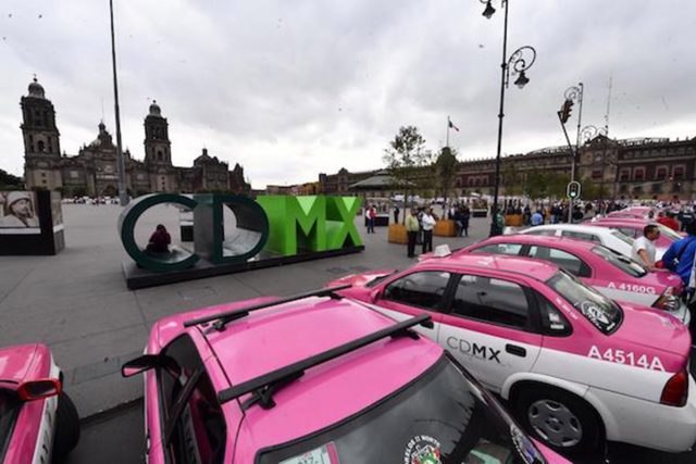 Taxistas exigen piden ser incluidos en desarrollo de su app Taxistas exigen que su opinión sea incluida en conformación de app