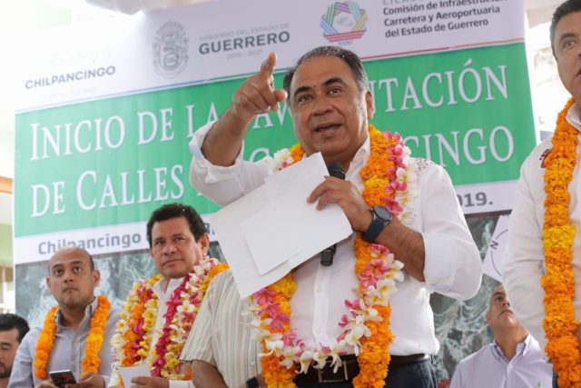 Con inversión sin precedente, inician en Guerrero programa de pavimentación de calles Con una inversión sin precedente, inician en Guerrero programa de pavimentación de calles