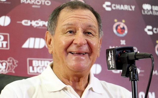 Enrique Meza tomará el timón del Veracruz Los escualos se aferraron a la Primera División y ya tienen nuevo estratega