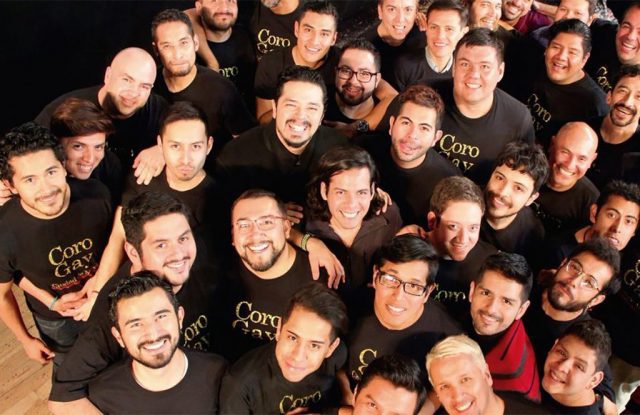 Resistencia de la comunidad LGBTTTIQ es enaltecida por el Coro Gay capitalino