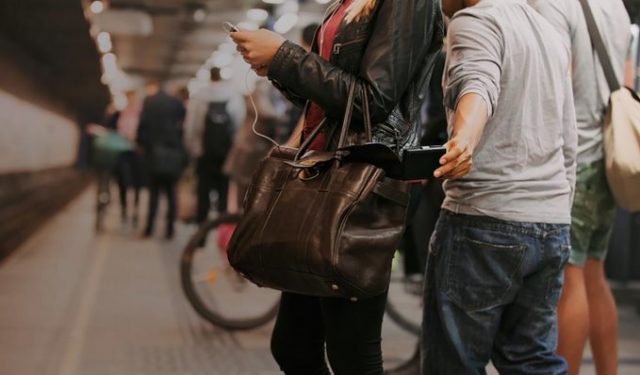 Gobierno capitalino enviará iniciativa de ley que tipifique robo de celulares como delito grave
