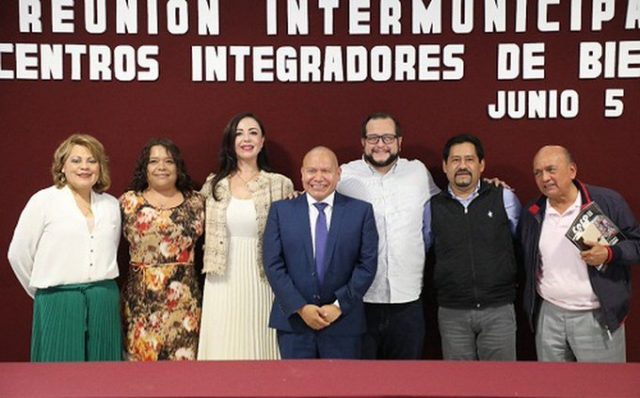 Hijo de AMLO se reúne con alcaldes mexiquenses