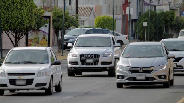 Placas gratis para 1.5 millones de automovilistas