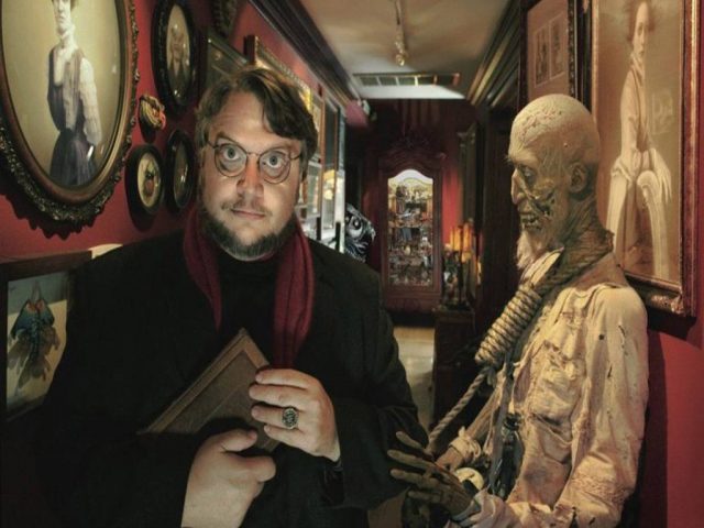 Guillermo del Toro dará recorridos al azar por «En casa con mis monstruos»