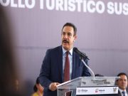 Fayad entrega 6 millones de pesos en Obras de Hidalgo