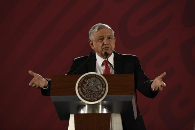 AMLO pide a partidos políticos reducir gastos al 50 %