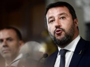 Matteo Salvini autoriza desembarco parcial a buque humanitario
