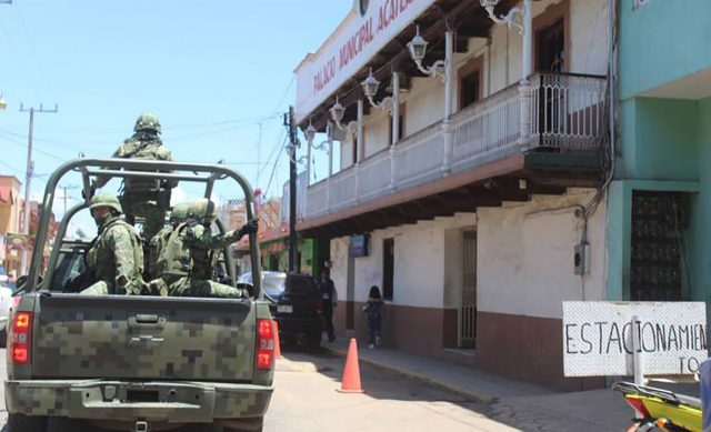 Policías disparan contra camioneta de alcalde El sol de Hidalgo - Policías disparan contra camioneta de alcalde