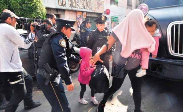 La policía capitalina rescató a 19 migrantes en un hotel de la GAM Se investiga un posible reclutamiento de migrantes por parte de La Unión Tepito