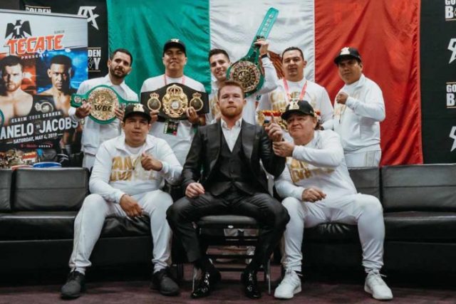 El Canelo Álvarez es obligado a devolver el Campeonato Mundial de la FIB Sergiy Derevyanchenko y Gennady Golovkin podrían ir por el título vacante