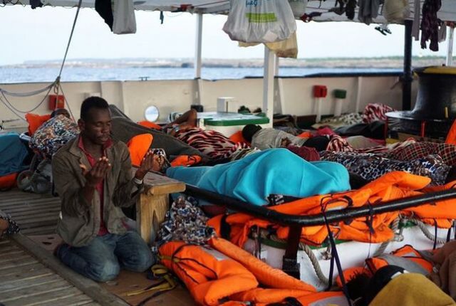 Ante evacuación urgente, España abre puertos a embarcación de Open Arms