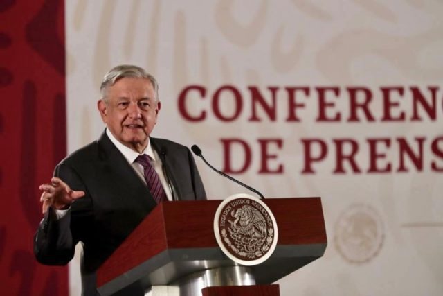 Sabotaje legal, así calificó AMLO la resolución del juez para cancelar Santa Lucía Al menos 80 amparos han sido promovidos en contra de la construcción del nuevo aeropuerto