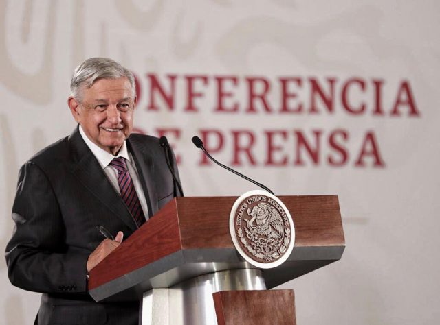 El peso mexicano retrocedió un lugar en cuanto a las monedas más fuertes del mundo «Estamos bien»: AMLO, pese a la posible recesión mundial