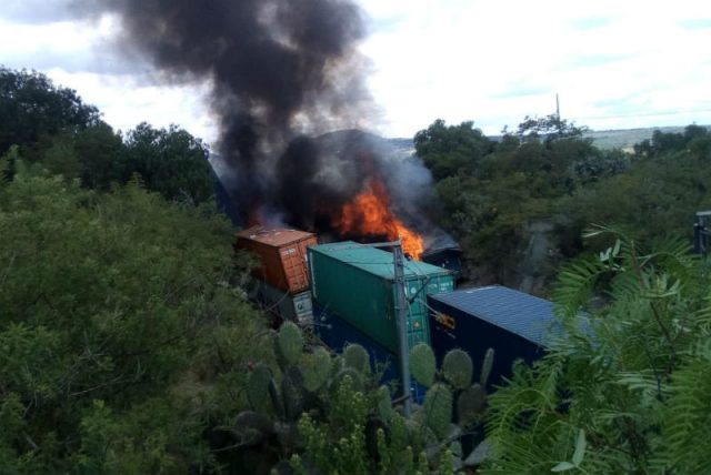 Chocan dos trenes en Hidalgo por probable rapiña 24 HORAS - Chocan dos trenes en Hidalgo por probable rapiña