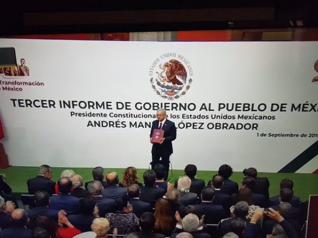 Presenta López Obrador su Primer Informe de Gobierno