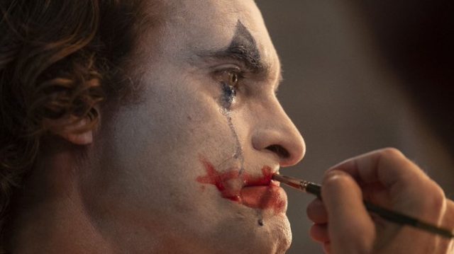 Familiares de masacre de Aurora temen por estreno de la película «Joker»