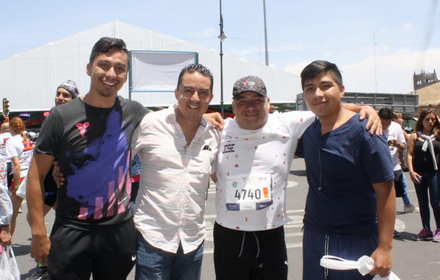 Jajma muestra su lado humano en el Maratón de la Ciudad de México El ingeniero José Martínez agradeció el apoyo de familiares y amigos