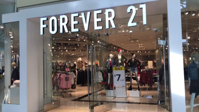 Forever 21 se estaría preparando para declararse en banca rota Infobae - Forever 21 se estaría preparando para declararse en banca rota