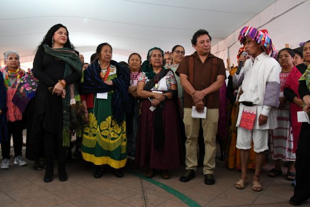 Tápame con tu rebozo, Arte textil mexicano llegó a Coyoacán Más de 40 grupos artesanales participan en la edición 2019 de la expo-venta de textiles artesanales