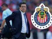 Luis Fernando Tena llega a Chivas para ocupar el lugar de Tomás Boy El Flaco Tena ostenta el máximo título a nivel selección que ha conseguido México