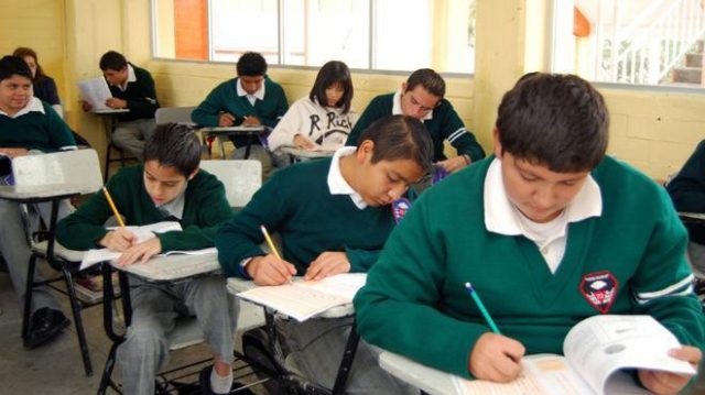 Gobierno del Edomex destinará más de 900 mdp para becas de estudiantes Se beneficiará la excelencia académica y a la población de escasos recursos