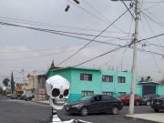 Calaveras monumentales aparecen en la alcaldía Tláhuac No fueron por baches, sino parte de una tradición y el trabajo de una familia durante décadas