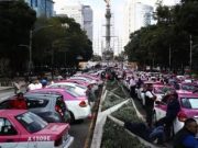 Se cumplirán acuerdos establecidos en negociaciones con taxistas: Secgob