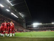 Liverpool vence al Arsenal en feria de goles y avanza a cuartos de final