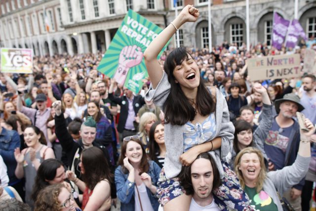 Irlanda del Norte rechaza prohibir aborto El COPÉRNICO - Irlanda del Norte rechaza prohibir aborto