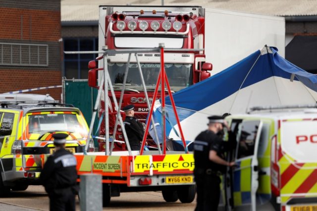 Policía de Essex halló 39 cadáveres dentro de un camión al sur de Inglaterra