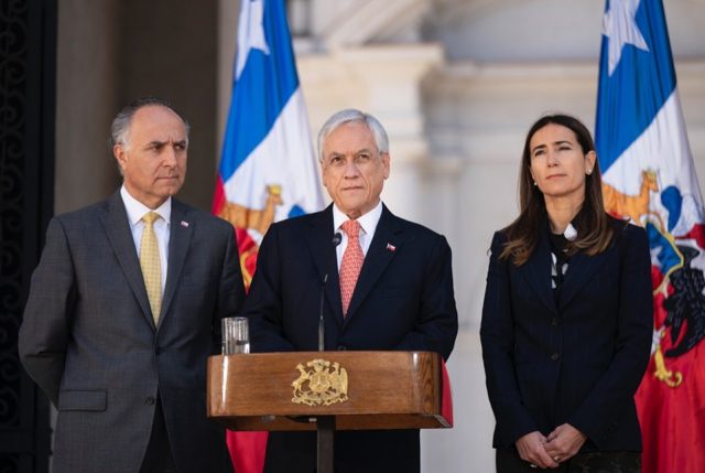 Cancela Gobierno chileno dos cumbres internacionales por crisis política Entre las actividades de la APEC, los presidentes de EUA y China planeaban la firma de un nuevo acuerdo comercial