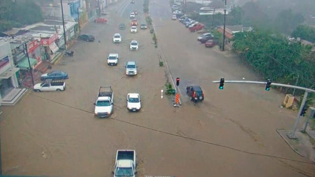 Suspenden clases en 12 municipios de Sonora por intensas lluvias Sonora, Baja California Sur, Chihuahua y Chiapas sufrirán fuertes lluvias en los próximos días