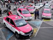 Marchas de taxistas paralizan la CDMX Amenazan taxistas con plantón sobre Reforma