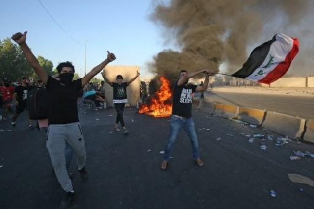 Más de un centenar de muertos por protestas en Irak El ejército iraquí confesó haber sobrepasado los límites de la fuerza pública para frenar las manifestaciones