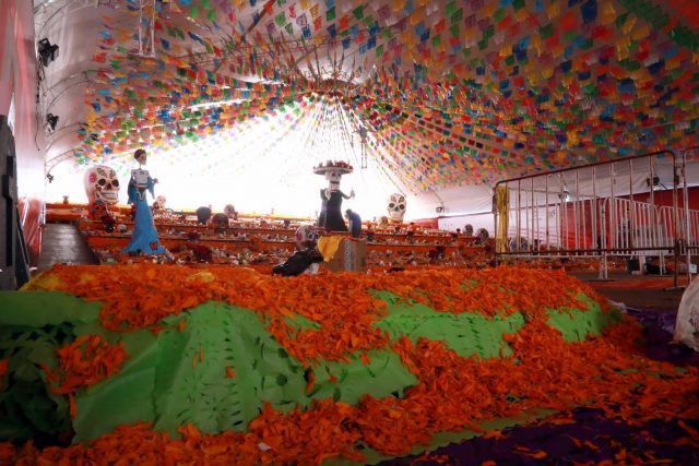 Hidalgo crea el altar de muertos más grande del mundo El Fianciero - Hidalgo crea el altar de muertos más grande del mundo