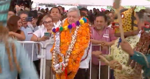 AMLO asegura mejoras en salud para Chilapa
