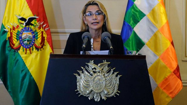 Nuevo Gobierno de Bolivia reconoce a Juan Guaidó como presidente de Venezuela México, Argentina y Venezuela consideran que sí fue un golpe de Estado