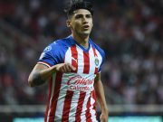 Alan Pulido se va de Chivas