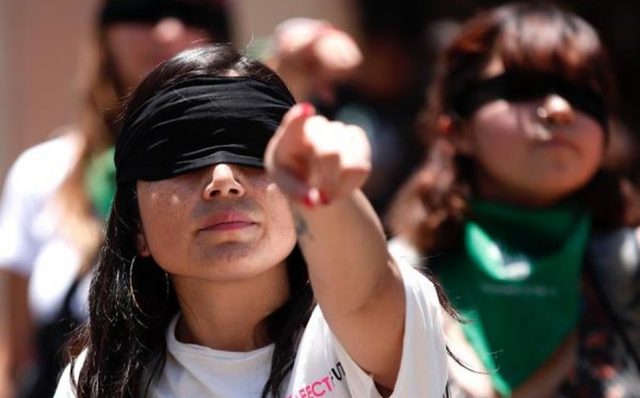 El dolor y la burla