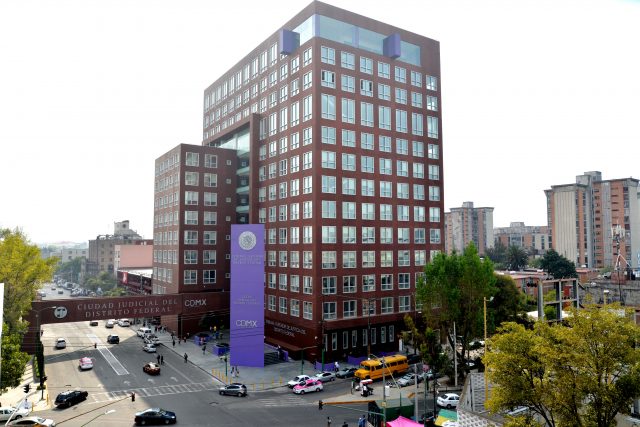 Acusan a magistrado de la CDMX por violación de sus dos hijas